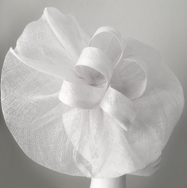 Tia Large Pure White Fascinator, Royal Wedding Hat, White Kentucky Derby Hat, Oaks Fascinator Headband, Spring Racing Fashion 2023, White Millinery
