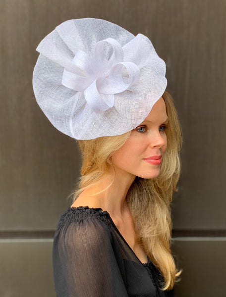 Tia Oversized White Fascinator, Royal Wedding Hat, White Kentucky Derby Hat, Oaks Fascinator Headband, Spring Racing Fashion 2023, White Millinery
