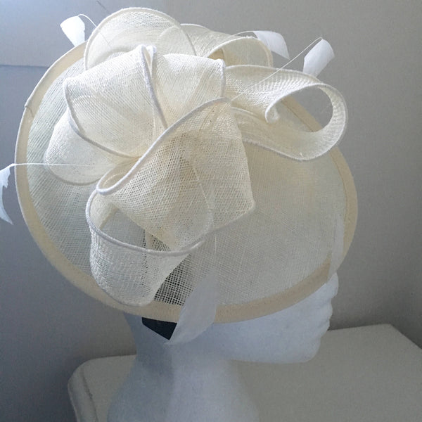 Megan Cream White Fascinator, Kentucky Derby Hat, KY Oaks Headband, White Spring Racing Hat, British Wedding Hat, Women's Tea-Party Hat
