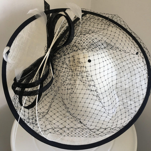 Lydia Black & Cream White Fascinator, Kentucky Derby Hat, Saucer-Style Hat, Royal Millinery, Black White Hat, Wedding Hats for Women, Tea Hat