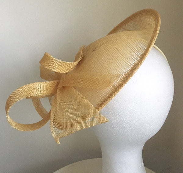Milly Champagne /Neutral Fascinator, Kentucky Derby Hat, Fancy Hat, Neutral Color Hat, Ladies Wedding Hat, Champagne Fascinator, Royal Hat