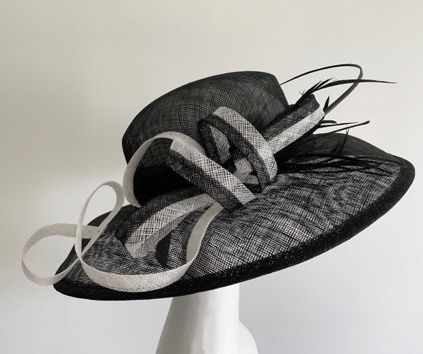 Elle Wide-Brimmed Black and White Derby Hat, Kentucky Derby Hat 2023, Spring Racing Fashion, British Wedding Hat, Royal Hat Black and White