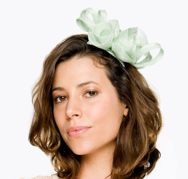 Kitty Light Mint Fascinator, Pale Mint Hair Accessory, Derby Headpiece with Comb, Spring Racing Fashion, Wedding Fascinator Peppermint